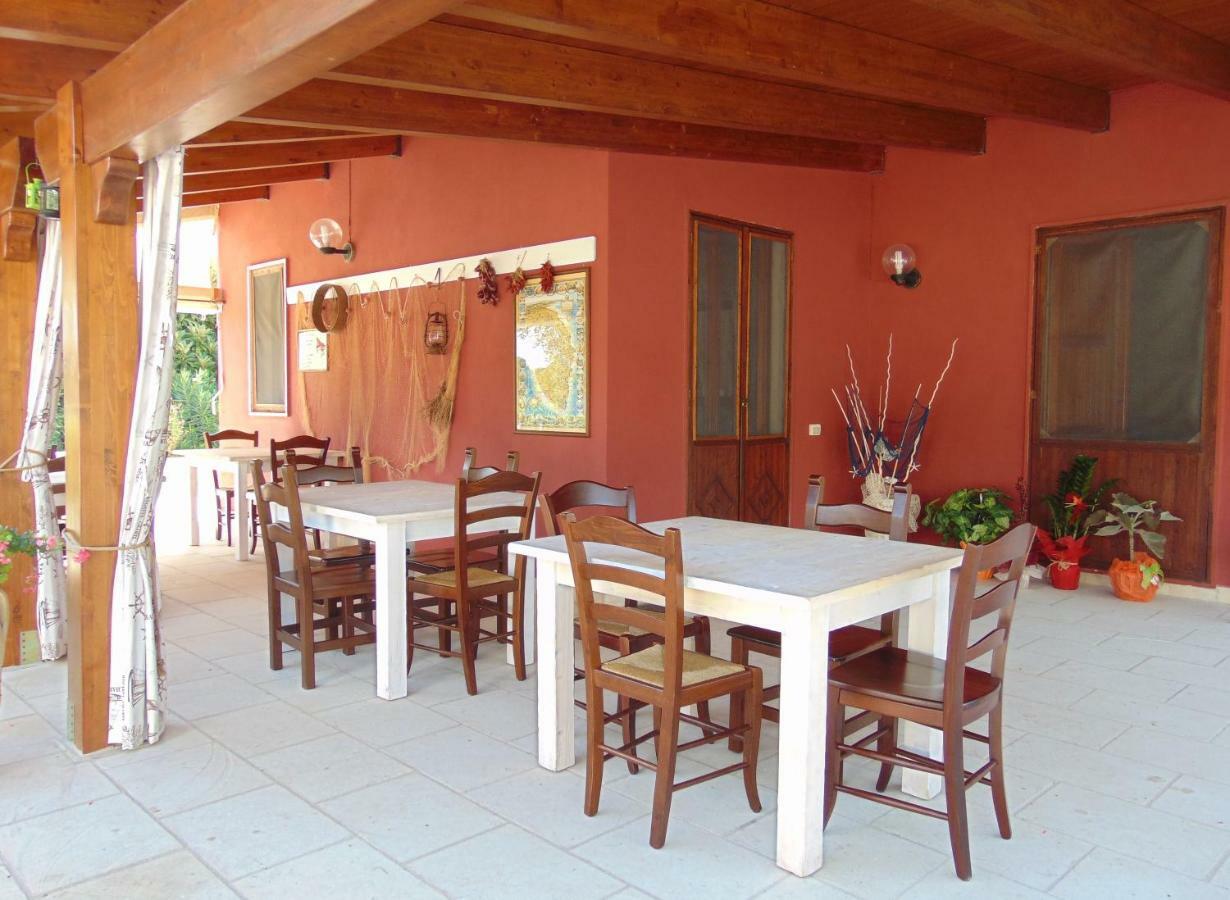 Agriturismo Villa Tommaso Torre dell'Orso Eksteriør billede